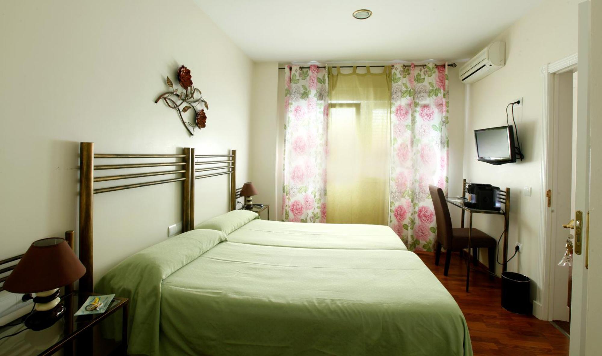 Hostal Paris San Fernando Zimmer foto
